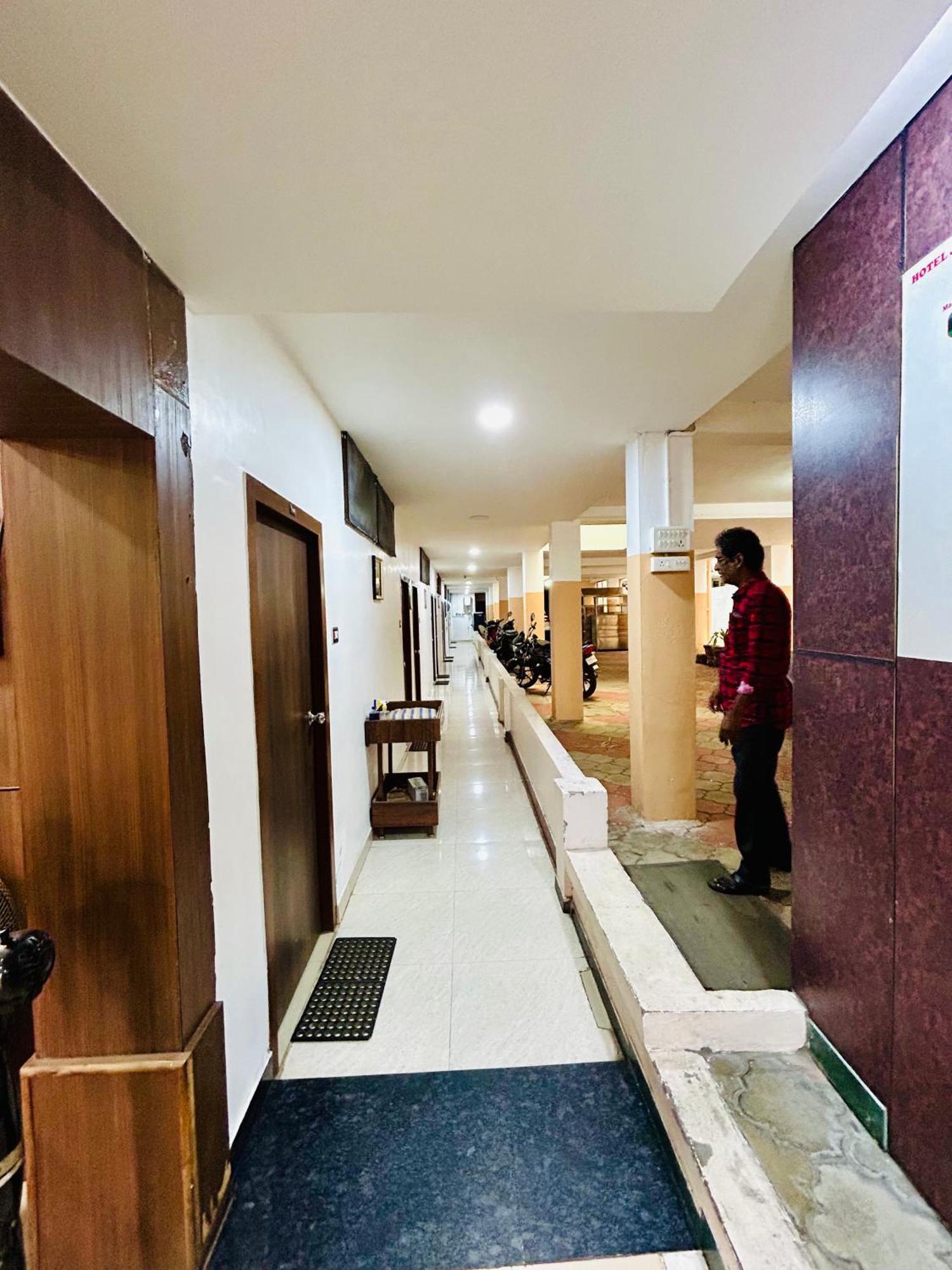 Hotel Jothi Coimbatore Extérieur photo
