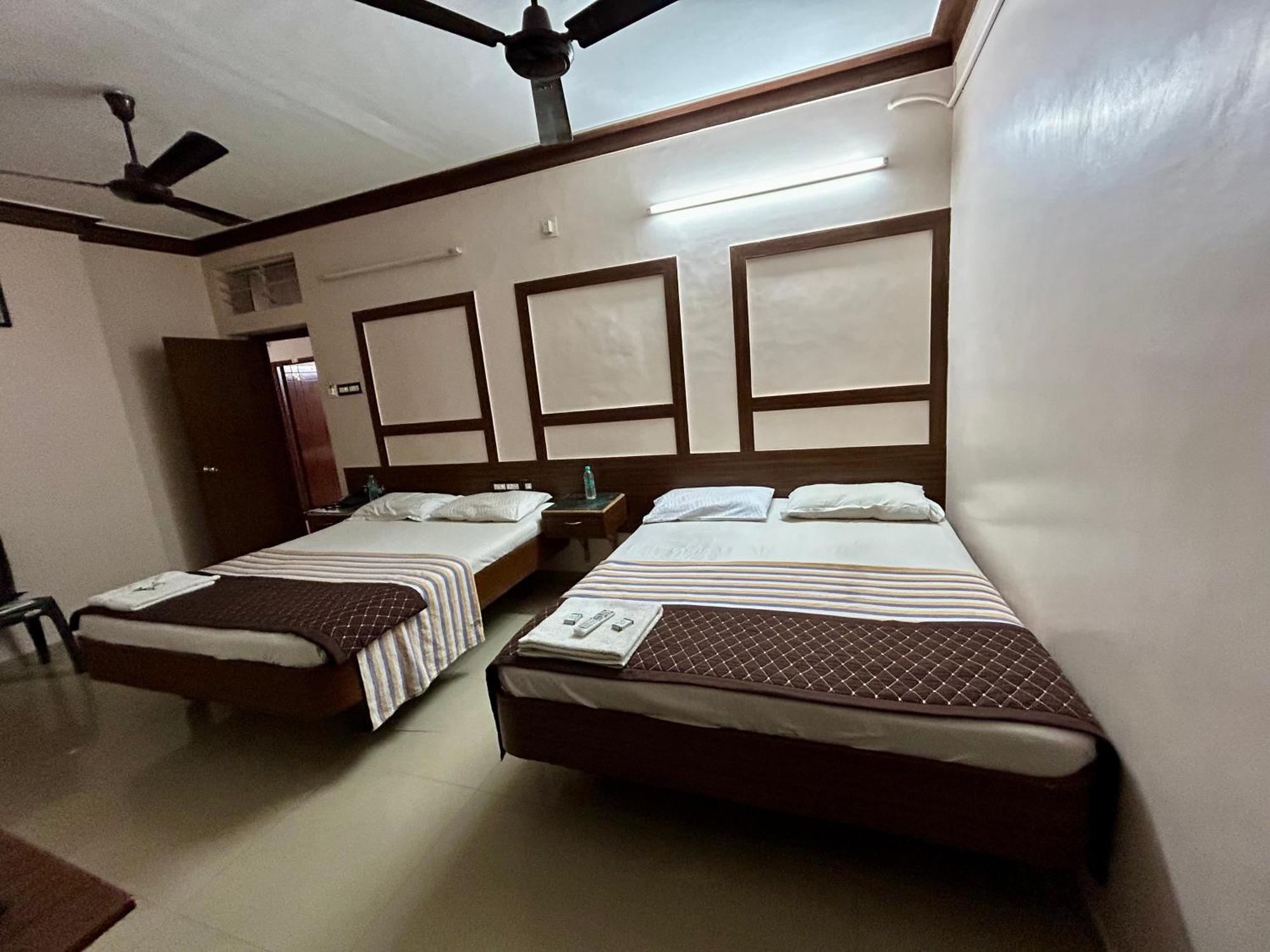 Hotel Jothi Coimbatore Extérieur photo